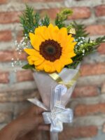 Buquê de girassol com Ferrero Rocher e Sonho de Valsa 3